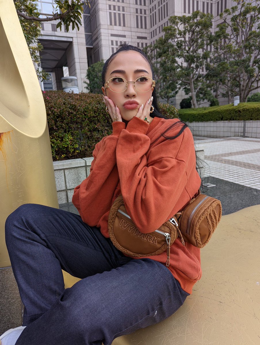 J_A_S_M_I_N_E_'s tweet image. メガネはじめました。

🥽 #9five ❤️‍🔥