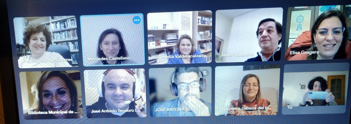 algunos de cuyos miembros nos reunimos ayer para comentar este estudio y hablar del futuro. Nos faltaron muchos, y aprovechamos para mandarles un fuerte abrazo.
Hubo momentos de realidades paralelas y de caras de pose...
<a href="/jvalbuenarod/">Javier Valbuena</a> <a href="/mcastellanoba/">Mercedes Castellano 🌍</a> #Nubeteca <a href="/1234_redes/">Proyecto 1234 Redes</a> <a href="/poctep/">Interreg España-Portugal</a>