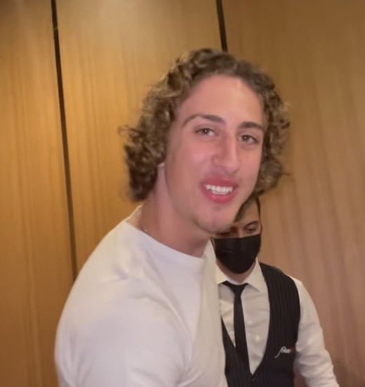 Out of Context Wolves (@wolvesnocontext) on Twitter photo 