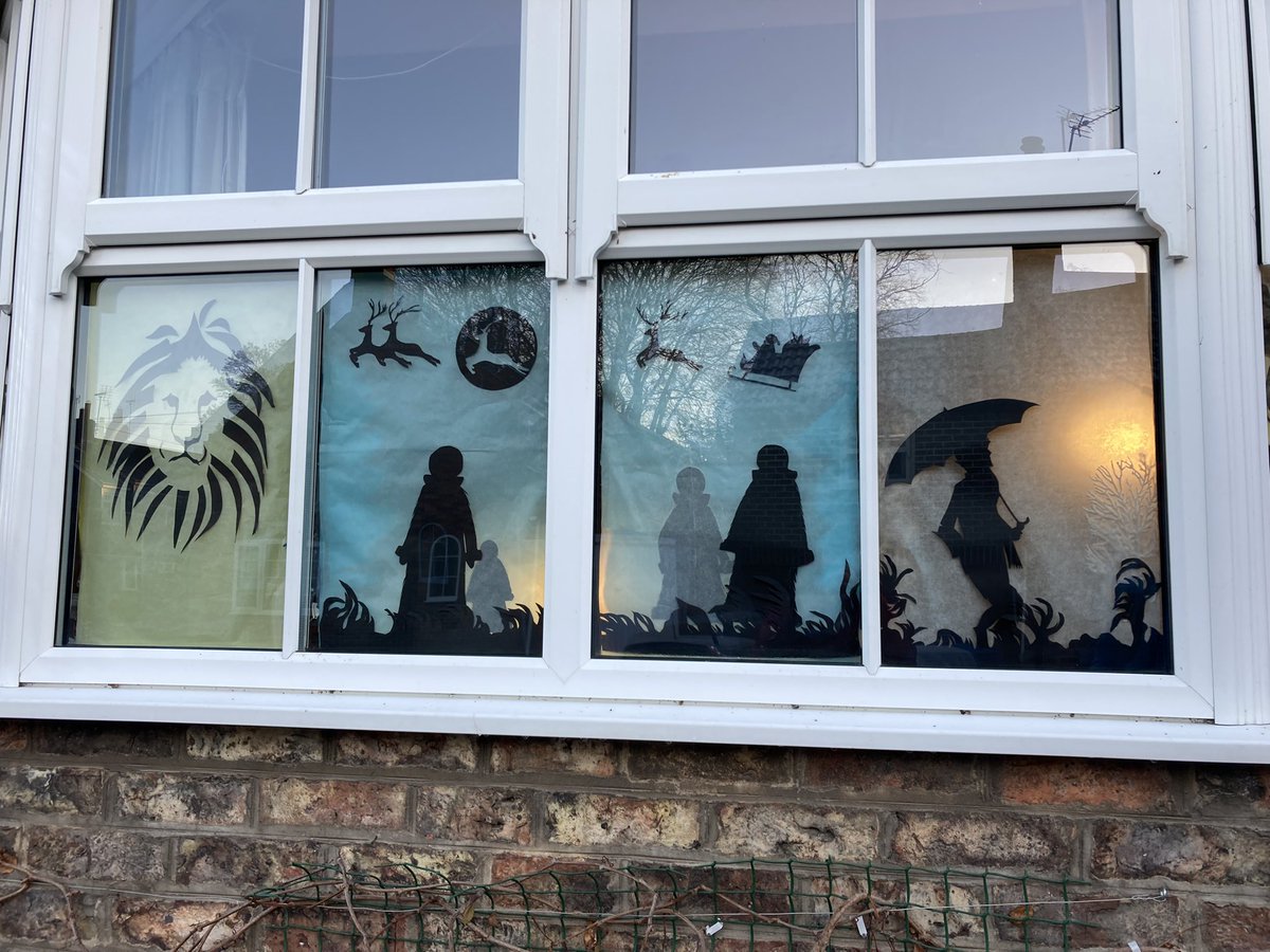 JuliaLewisNY's tweet photo. Hereโs some more advent windows in #Helperby
@spanswicktweets @BBCYork is under such pressure for her window number 19 on Sunday.
๐ฑ๐๐ฑ๐๐ฑ๐๐ฑ https://t.co/UA6TL6nduB