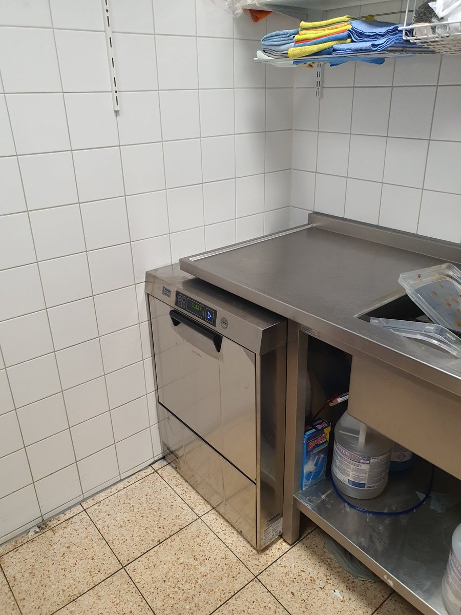 Plaatsing &amp; Levering Smeg voorlader vaatwasmachine #UD511DS #smegfoodservice #grootkeukentechniek #horeca #supermarkt #grootkeuken #vaatwasser #professioneel #haarlem #horecavaatwasmachine #becleare
