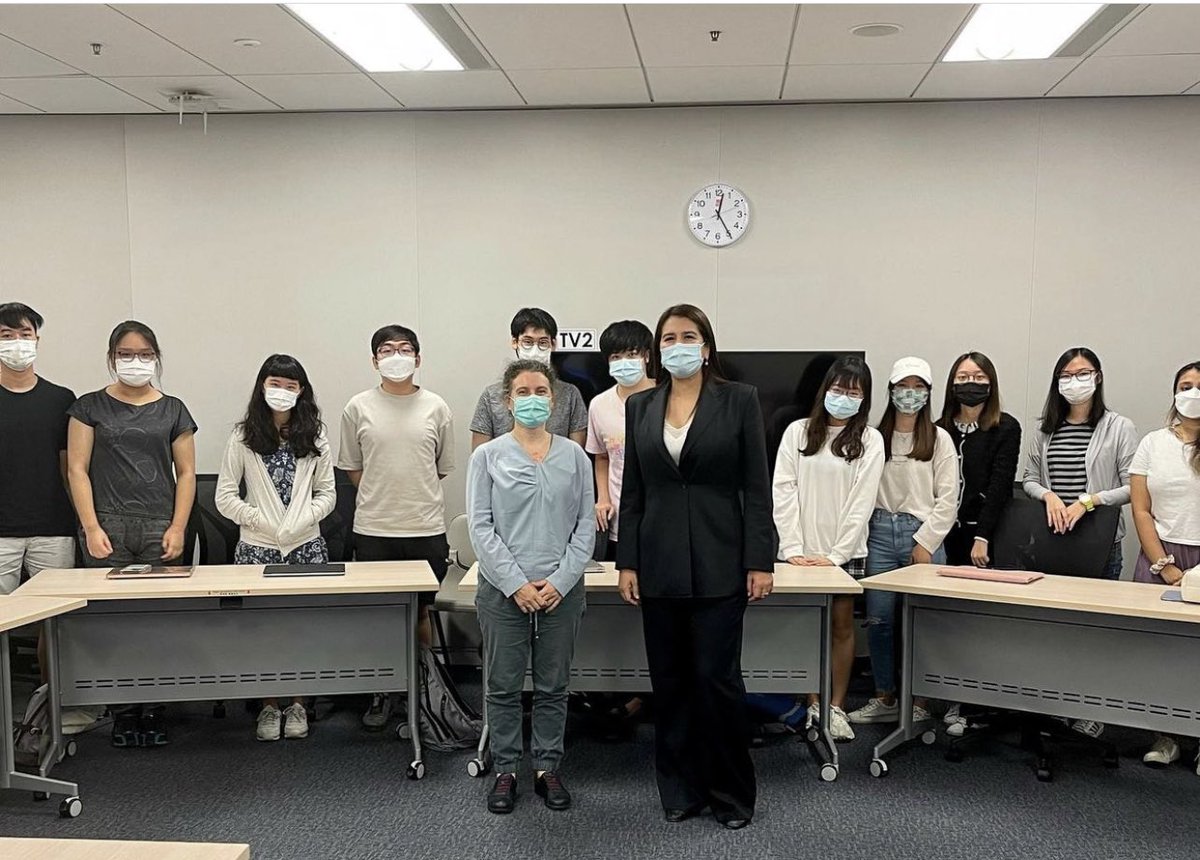 #HongKong | Hong Kong University; “El libertador #SimónBolívar y el Bolívarianismo como corriente política y filosófica”.       
Ponencia académica en homenaje al “Genio de America”quien con valentía e intelecto fundó para siempre las bases de la soberanía en nuestro continente.