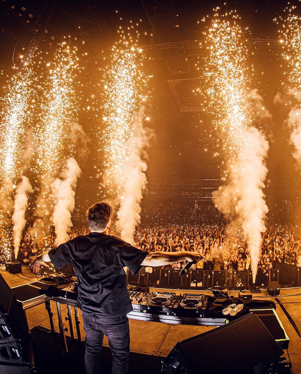 Thank you so so much Dubai.. last night was CRAZY! felt good to be back again