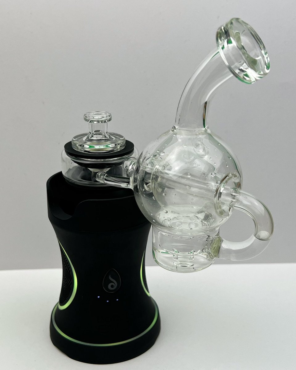 WEIRD_SHOT's tweet photo. New upgrade for my #boostevo by @DrDabber 💚♻️💦 Nice function, more like a traditional Dab rig! 💯 Happy Friday everyone. 💨 #dabbing #cannabisculture https://t.co/IVB03fNIVn