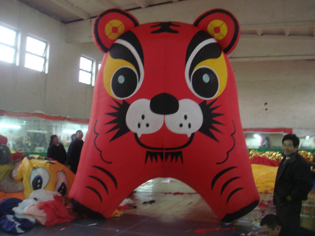 billinflatable's tweet image. 