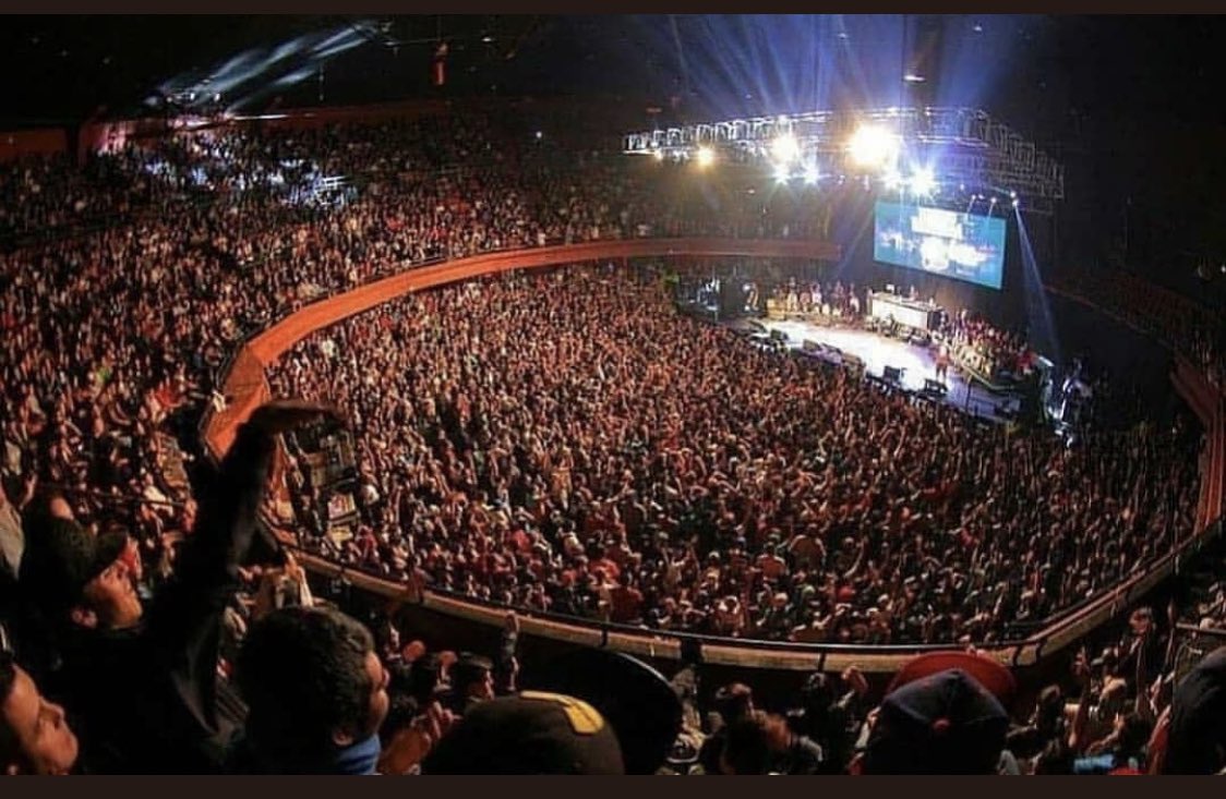 Juandedios_P's tweet photo. No mames que vendimos 2 fechas completas en CHILE 🇨🇱  creo que ya no se abrirá otra fecha, pero en esas 2 que ya están SOLD OUT vamos a hacer historia 🔥🔥🔥 https://t.co/Gz7W2m2KP8