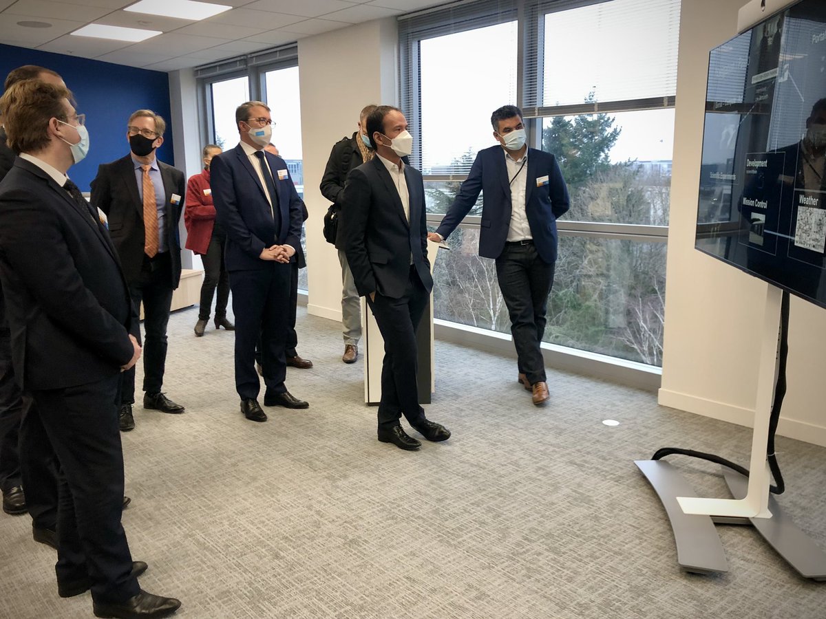 Inauguration du centre de Co-Innovation en intelligence artificielle d’<a href="/IBM_France/">IBM France</a> à Orsay.
Ici, l’innovation sera mise au service de la transformation numérique de nos entreprises, indispensable pour la relance et l’emploi.
Un objectif de la stratégie 🇫🇷 #IA du <a href="/gouvernementFR/">Gouvernement</a>.