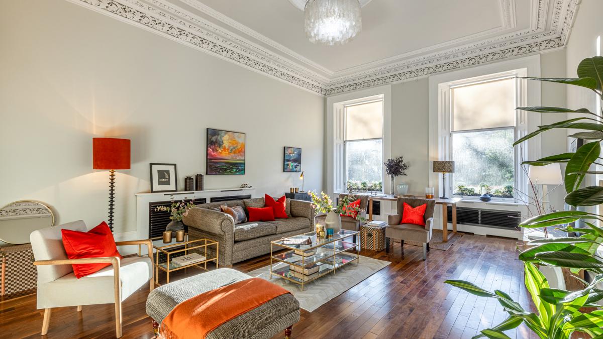 BricksScotland's tweet photo. Home of the week: This light and bright four-bedroom duplex in Glasgow's Park Circus is on sale for £850,000
https://t.co/zjzy7pkq6V https://t.co/Hm9HDI8eKq