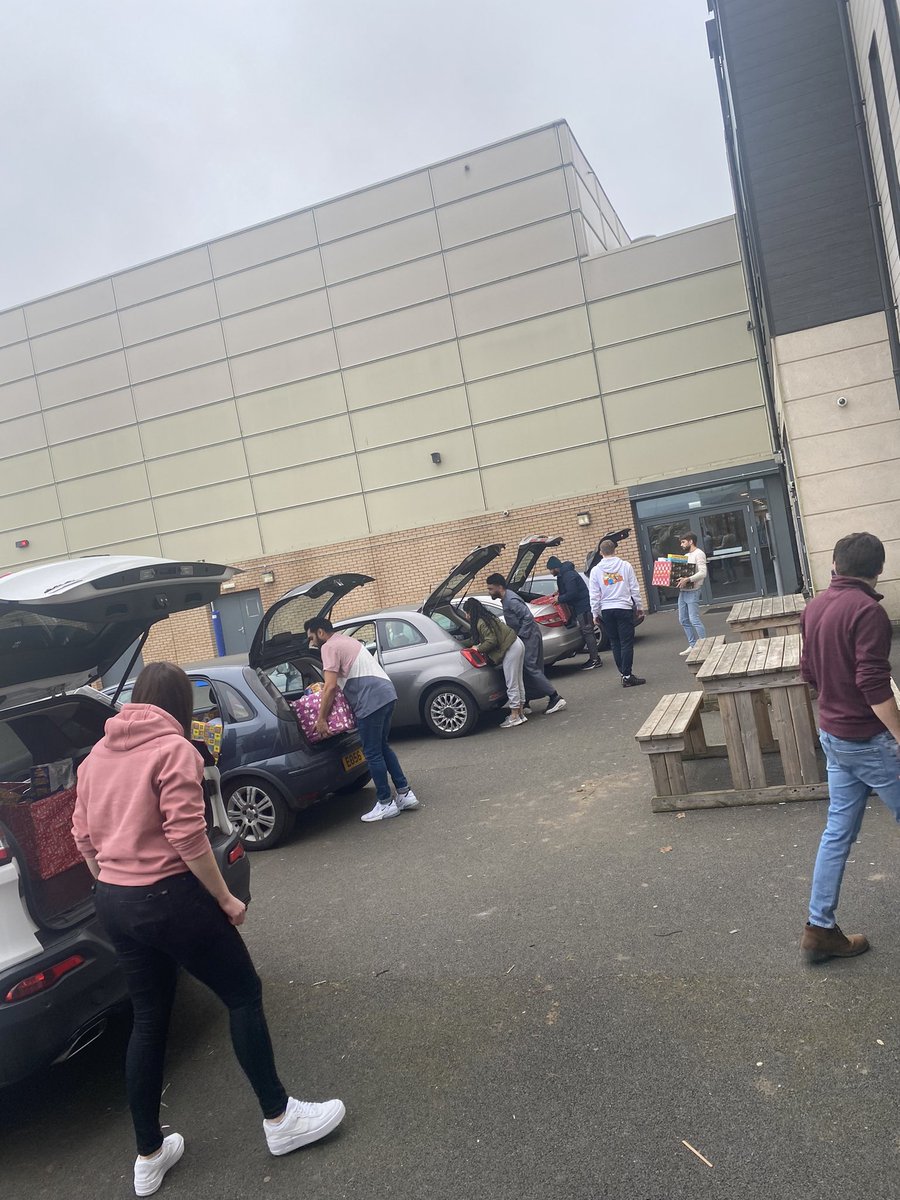 Laura Amy Johnson tweet media