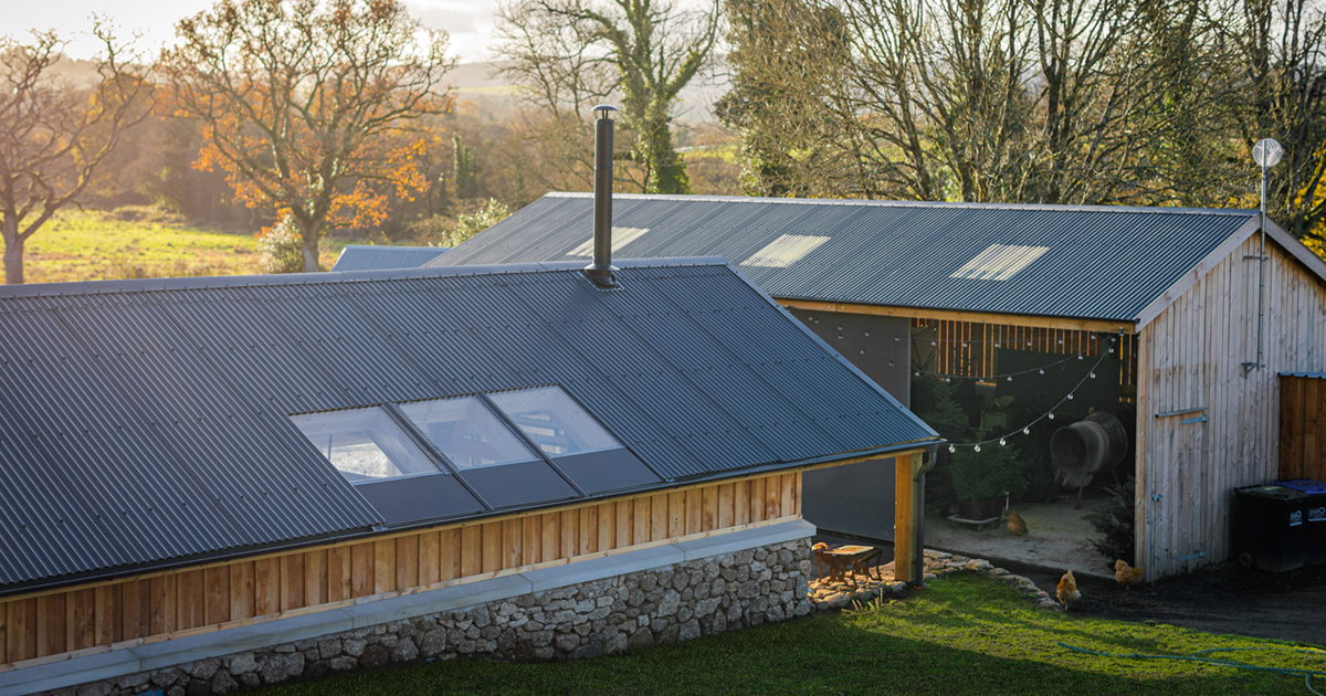 In the beautiful setting of Dartmoor National Park lies 
<a href="/DartmoorShep/">Dartmoor Shepherd</a>. Their amazing premise features our Corrugated Roofing Sheets in Black.

We make it easy for you to work out how many materials you'll need. Online Roofing Calculator: bit.ly/3GIrl2n

#roofing