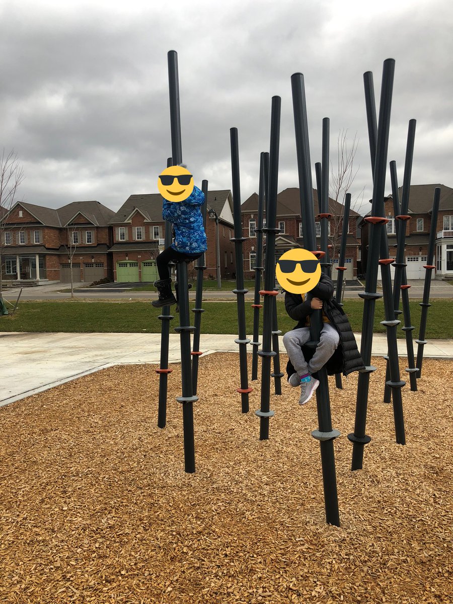 MmePletsch's tweet photo. 2nd last day prize: après-midi au parc! We had a great time exploring the new park! We found out it’s an obstacle course! On fait un peu d’exercise! 💪 https://t.co/A0bZylTzj8