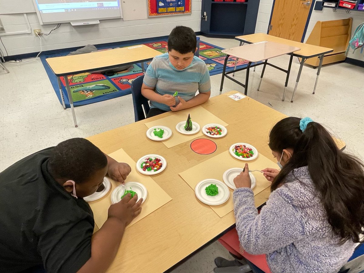 ktrivers14's tweet photo. Sharing for Ms Peak and Ms Primas Hailey who are rocking it in Room 112!!! https://t.co/cwDnnTxGtL