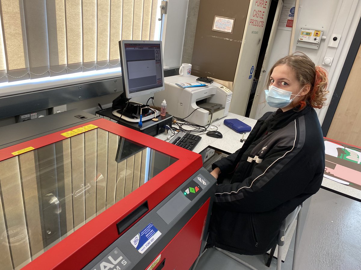 FATech_Ed's tweet photo. We are glad all the SMT enjoyed their engraved #FORvalues glasses! Our Enterprise group enjoyed learning to use the rotary attachment 🙌#FORhappyhearts_happyminds #FORenterprise https://t.co/RnmDwbZdeX