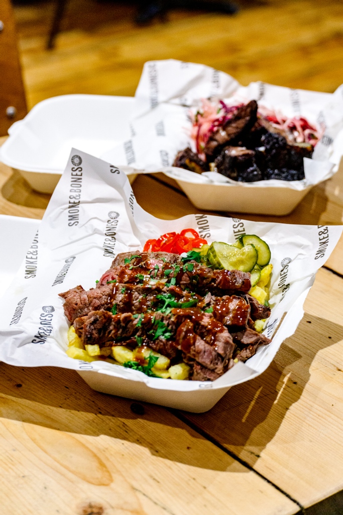 smokeandbonesuk's tweet photo. Can one ever get tired of steak and chips? We don't think so! Come stop by Flat Iron Square to get your steak &amp; chips fix. See you there!⁠
⁠
#smokeandbones #steakandchips #steakfrites #steaklovers #toplondoneats #londonfood #foodlondon #londonrestaurants https://t.co/HCPadRZzbG