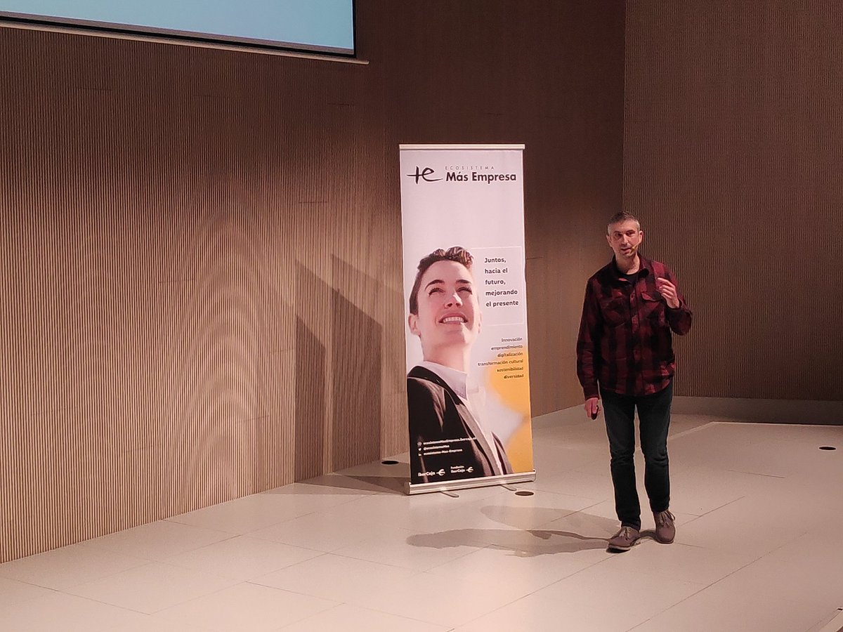 El último proyecto es Teetti, que ha surgido de la empresa <a href="/WombatCompany/">TheWombatCompany</a>. Su CEO es Juan Martínez y consiste en un sistema inteligente de apoyo a la construcción de espacios web #SEO que alimentará los resultados de millones de búsquedas.