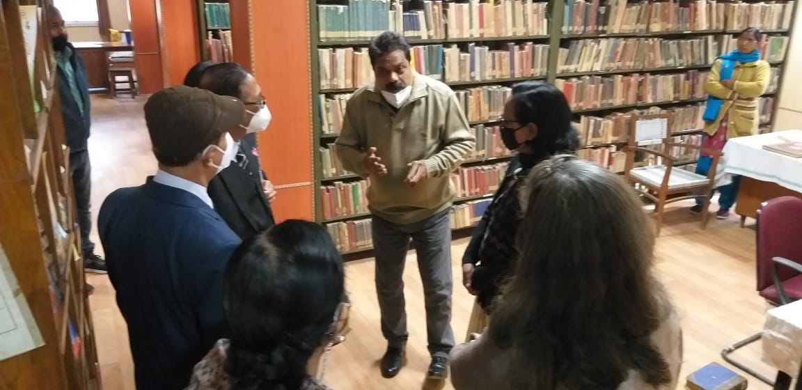 Prof Dr #ArunaPalta,VC,he manane university #Durg with her two Colleiuge (NEC,#UGC Team) Visited #RajasthanStateArchives today..