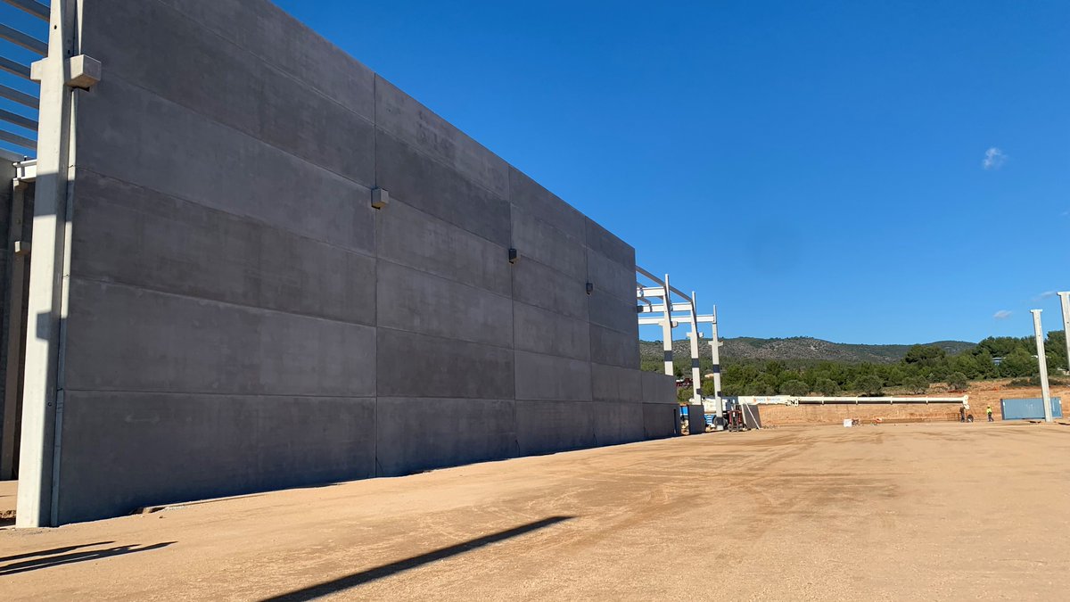 GrupEngind's tweet image. Nueva construcción de nave en la Bisbal.
Visita nuestra web!

grupengind.com/es/nave-indust…