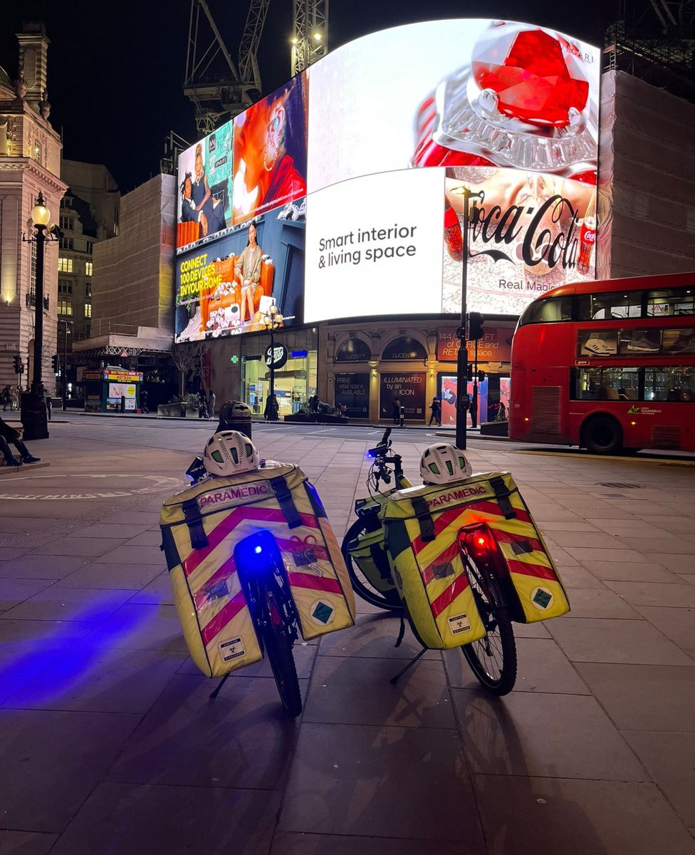 This week 2 <a href="/LAS_CycleTeam/">LAS Cycle Team</a> paramedics cycled to a critically unwell patient,at patients side in minutes, they worked together to treat this patient. When the ambulance arrived the patient was ready to be taken straight to hospital. Thats team work! #TeamLAS #fridaymorning #London