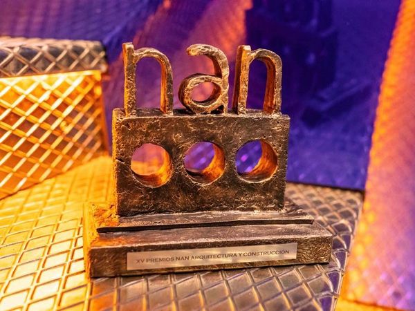 Official distributors of #SolarGaps in Spain #PranaSmart has received an award as a winner of NAN Arquitectura in “Various, techniques and constructive solutions” with the world’s first photovoltaic blinds🥇