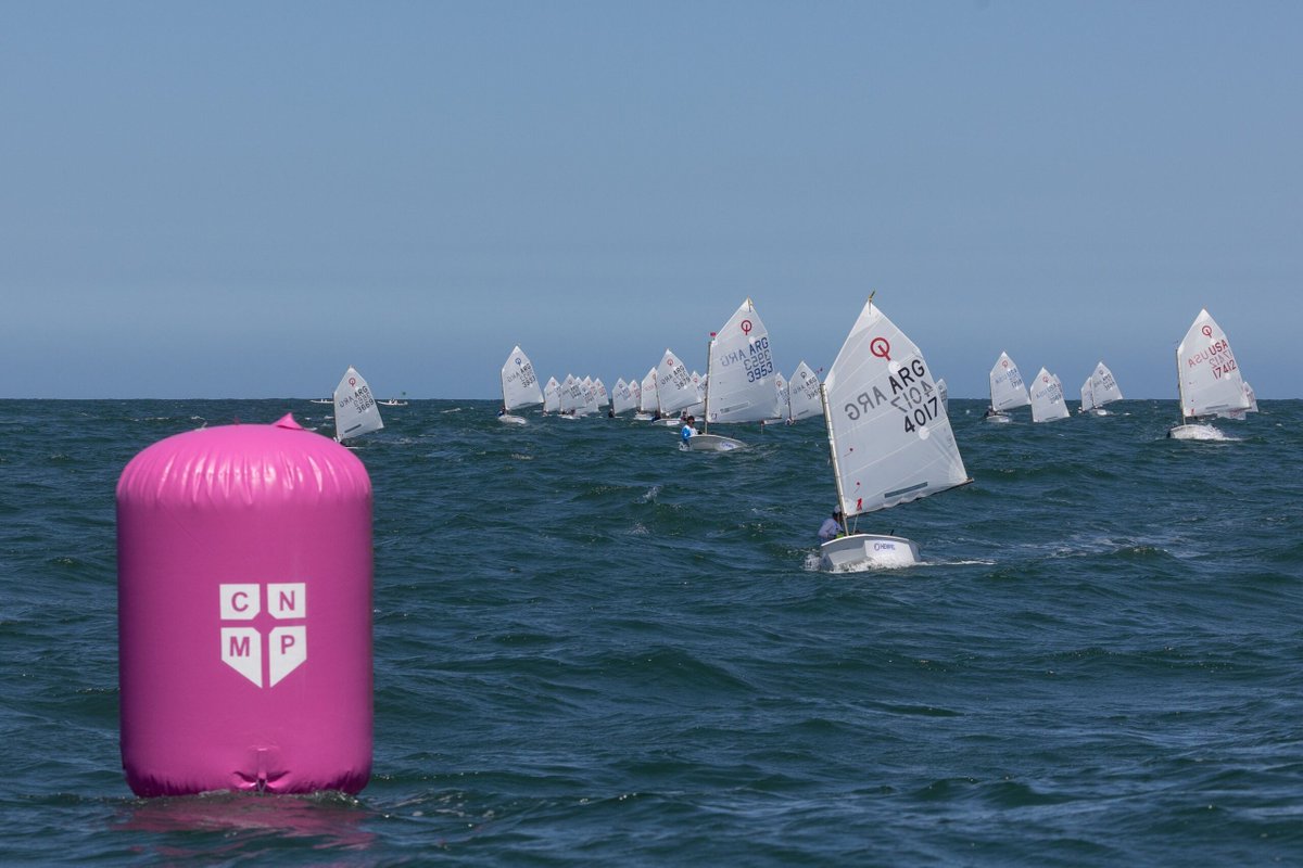Nuestromar's tweet photo. La Argentina se consagró campeón sudamericano por equipos de la clase Optimist: El conjunto albiceleste ARG2 de vela se consagró en el certamen de Mar del Plata luego de ganarle al elenco PER1. El Campeonato Sudamericano de Clase… https://t.co/vVx1hNzdUs #Destacadas #MarCalmo https://t.co/OAnX6CLeV6