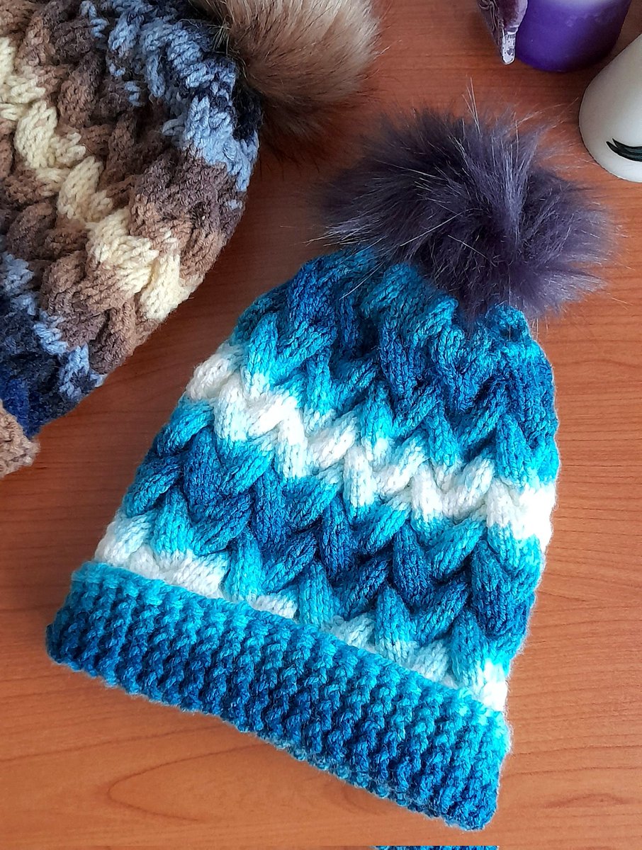 Joysmagicknits's tweet photo. Which beanie is your fave?
They're both new in my Etsy shop! 💙🤎💙 https://t.co/zJAur9N4gU