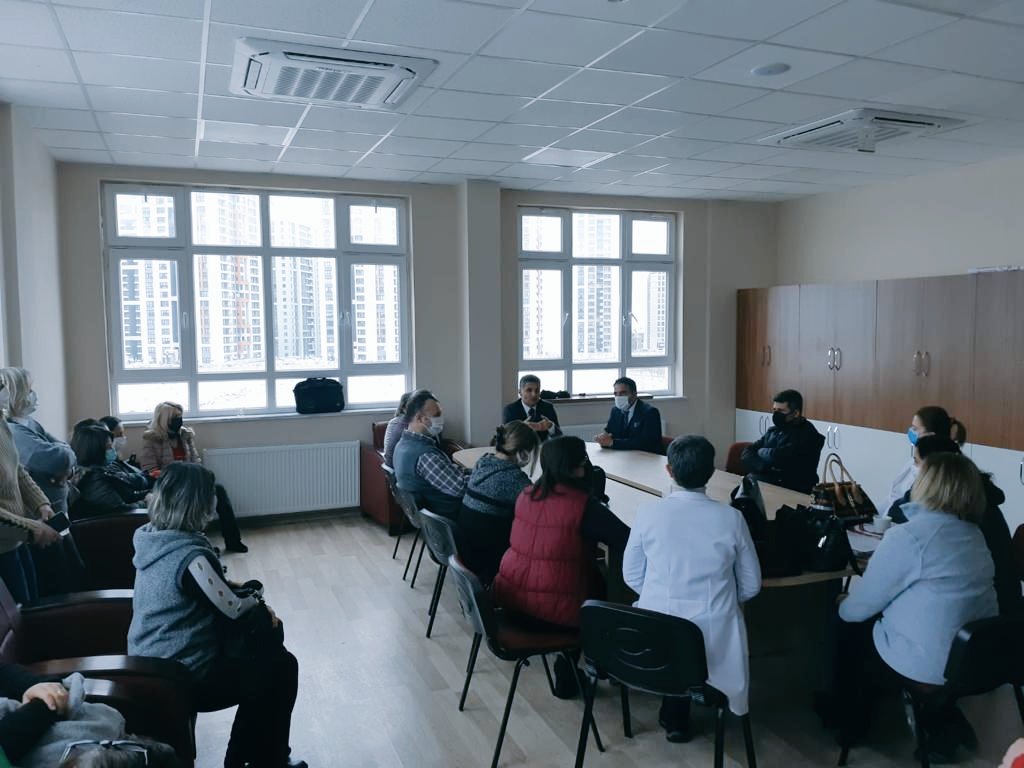 Yenimahalle Necmi Şahin İlkokulu, Pursaklar Azmi Ertuğrul İlkokulu ve Çankaya Rauf Orbay Ortaokulu'nu ziyaret ederek, yönetici ve öğretmenlerimizle eğitim öğretim faaliyetlerini değerlendirdik. Değerli meslektaşlarımı fedakâr çalışmalarından dolayı tebrik eder, başarılar dilerim.