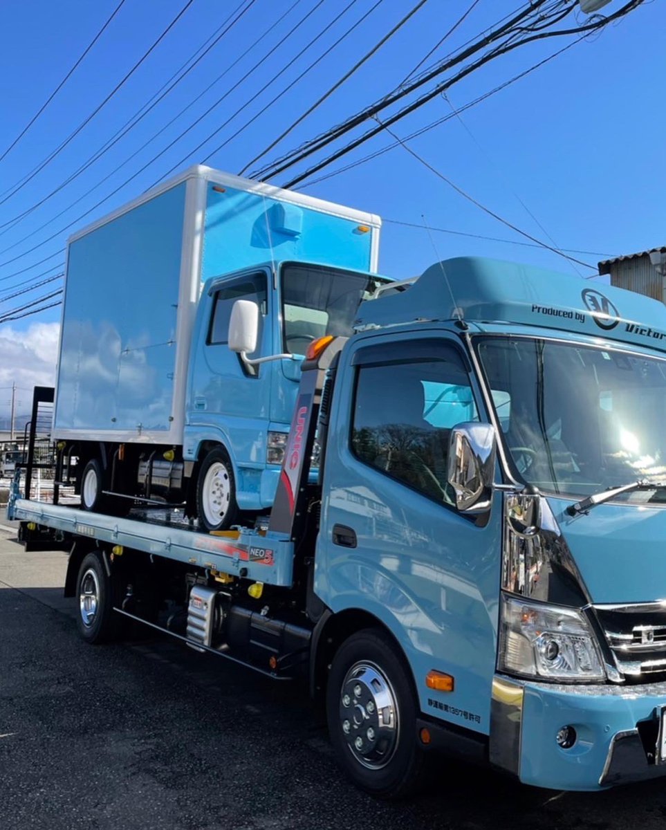 victorymogmog's tweet photo. 本日❣️キッチンカー納車です🚚
ご縁を頂きありがとうございました😊 #オーダーメイドキッチンカー #株式会社victory カスタマイズブランド #vbus #おしゃれキッチンカー #清水町 #熱海市 #伊東市 https://t.co/A2W9hRM26L