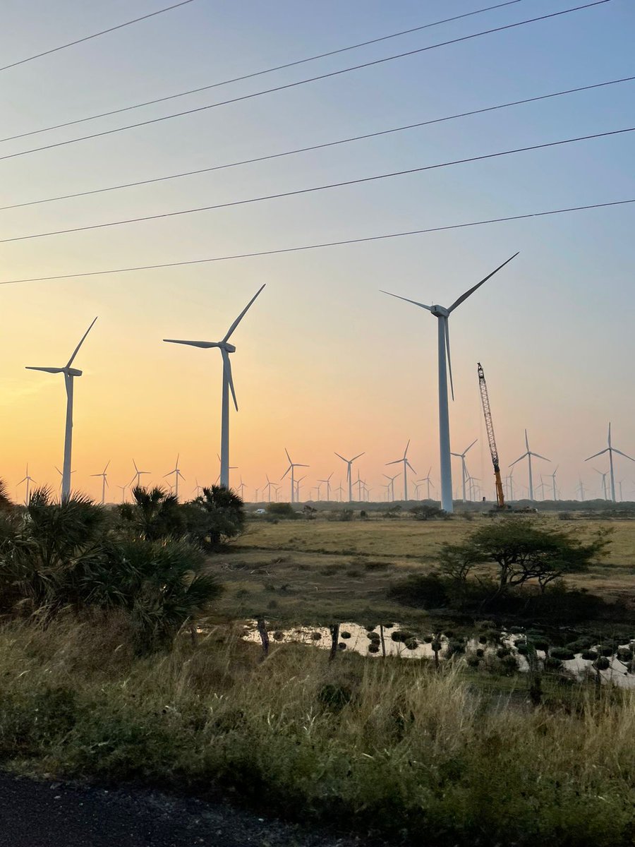jacoborn's tweet photo. Driving from #Chiapas to #oaxaca #windenergy #SDGsGOAL7 #SDGsGOAL16 #mexico https://t.co/g7FpggnjWz