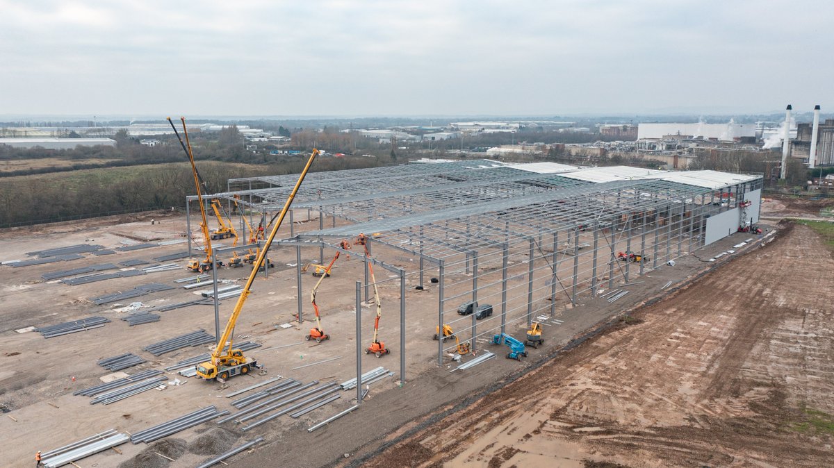 Steelworks progressing with <a href="/CompassSteel/">Compass Engineering Ltd</a> and cladding works underway at our site for <a href="/networldsports/">Net World Sports</a> in #Wrexham