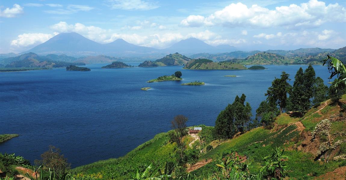 Scenic Sights
#AmazingUganda
#lakemutanda