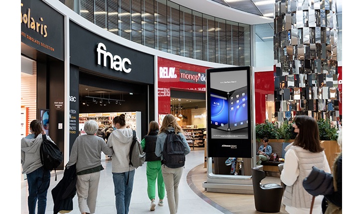 Ratecard_fr's tweet photo. .@Microsoft, avec @CaratFrance et @hawkadtech, active les inventaires #DOOH #programmatiques de @JCDecaux_France Airport Paris disponibles sur #VIOOH Exchange > https://t.co/m8TEOS3eaS https://t.co/3l8YeichLX