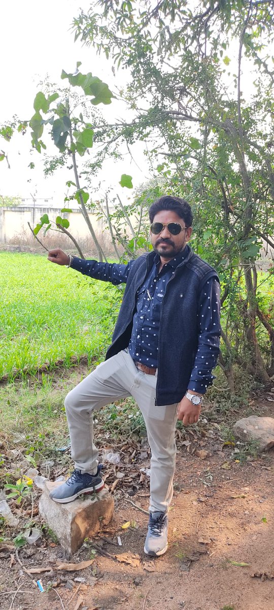 बदलाव एक दिन में नहीं होता है...
अगर ठान लो तो एक दिन जरूर होता है...