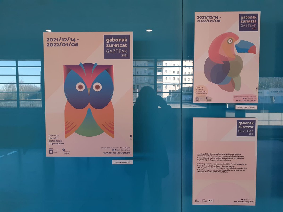 DssGazteria's tweet photo. #gabonakzuretzat2021
📢@UsanDesign ikasleen Gazteak 2021 kartelaren diseinuak erakusgai
📣Exposición de los diseños del cartel Gazteak 2021 de @UsanDesign 
🏡C. Cultural Intxaurrondo K. Etxea
🗓️Abenduak 17 de diciembre - Urtarrilak 6 de enero
@DonostiakoUdala  @donostiakultura https://t.co/8SfXWLidLW