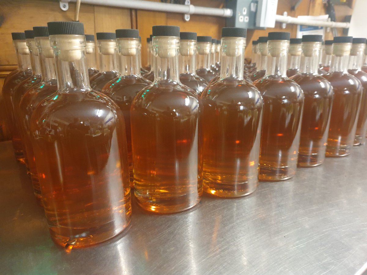 LtdExeter's tweet photo. Spiced Pear Eau de Vie now available from https://t.co/nPacfRBLtL £40 for 50cl. Only 50 available https://t.co/MrODP2x9bj