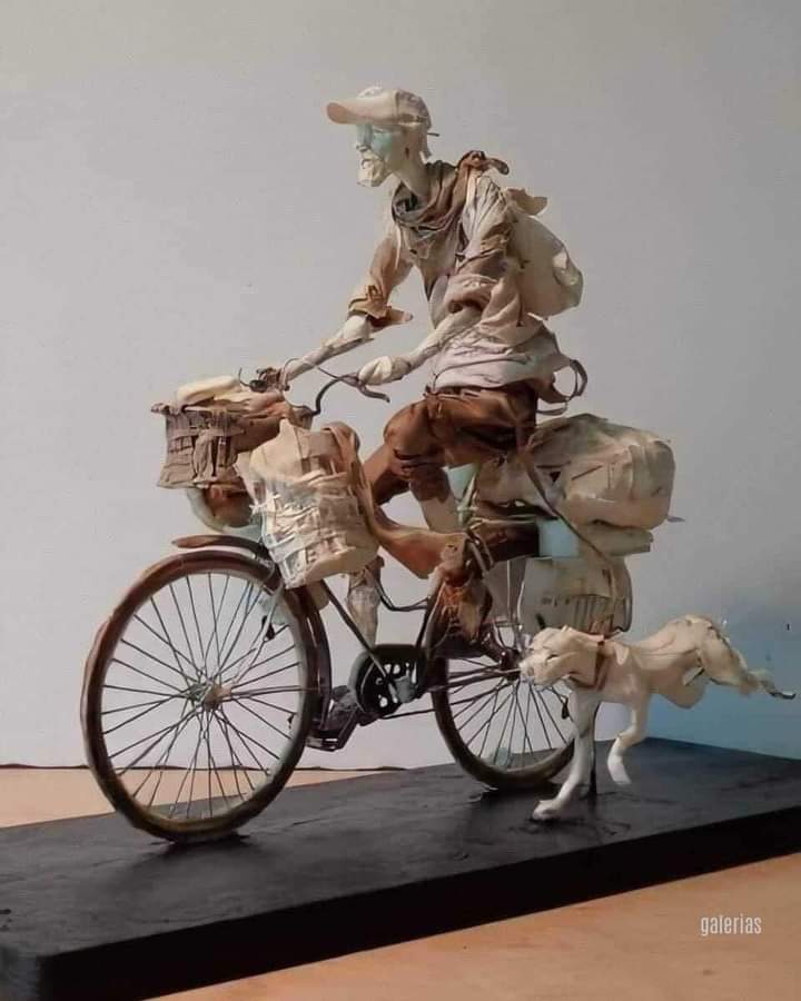 EnsedeCiencia's tweet photo. Escultura en papel de Ivan Mirkovic https://t.co/7iRdZDnfaU