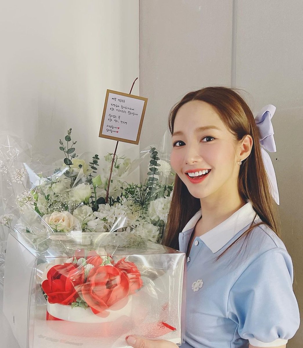 🌟 HAPPY​ NEW​ YEAR​ 2022 🎉 WISH YOU​ ALL​ HAPPY​ AND​ HEALTHY 💕