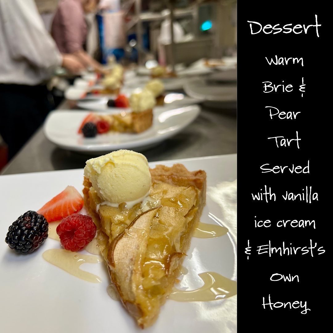 ElmhirstsResort's tweet photo. Dessert course with flair 🤩 Warm Brie &amp; Pear Tart served with vanilla ice cream &amp; #ElmhirstsOwn honey 🍯 #feaston Wine Pairing: @MegalomaniacJHC  Select Late Harvest Riesling ✨ #HappyNewYear #NewYearsEve2022 #GoResorting #RediscoverON https://t.co/qsrDaFsr0k