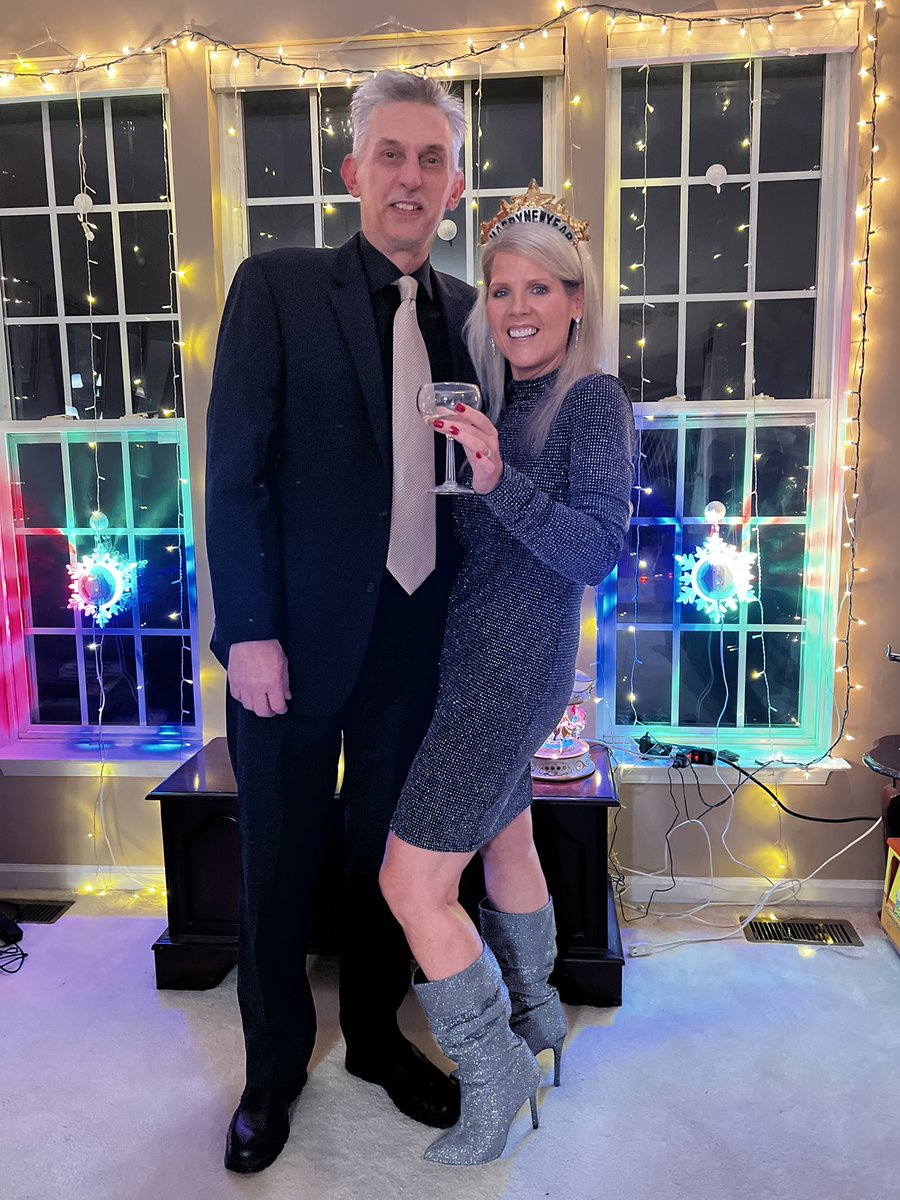 stylemakerkim's tweet photo. #CNNNYE https://t.co/1L1RcFrF8W