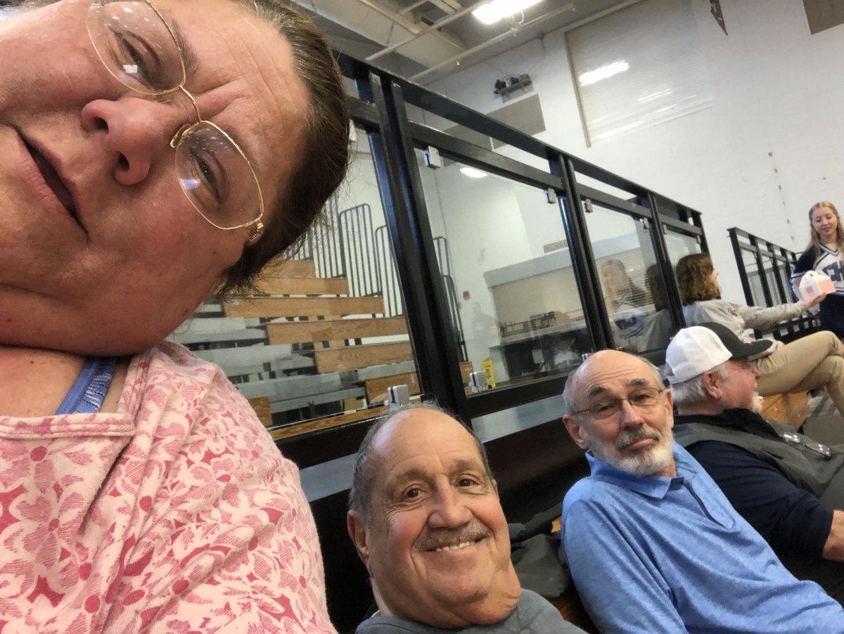 MrDarpecon's tweet photo. Basketball tournament https://t.co/YpGZrpmjfP