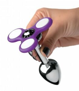 Remember our branded Becker fidget spinners? Well they're coming back, and are better than ever! Now doubling as a top spinner, all alumni should be getting these #binners soon!