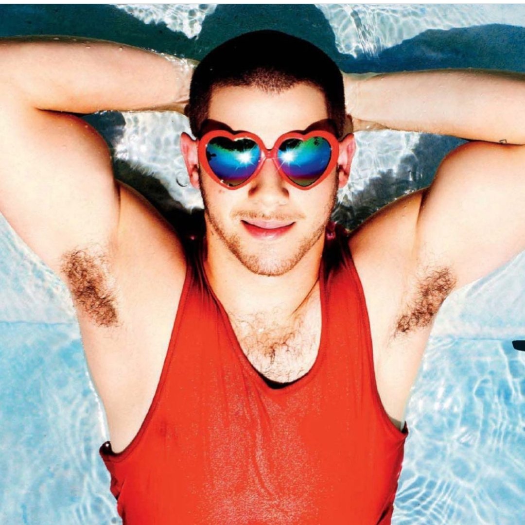 3. Nick Jonas Armpit appreciation! 