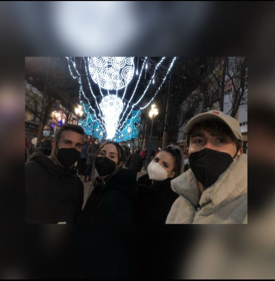 RaulSV9's tweet photo. La familia es la base para vivir un nuevo año inolvidable.
No es el destino, es el viaje. Disfrutar cada día de esta vida... https://t.co/U00O7TlUhS
