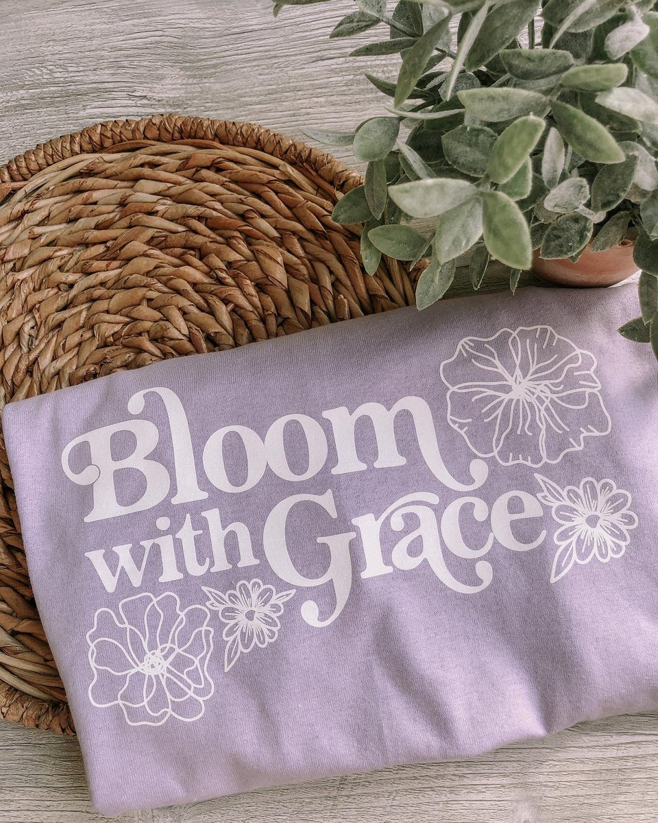 SimplyTBMaddix's tweet photo. ‼️7 Hours left in the end of the year sale‼️

20% off all shirts, tumblers, stationery, and more! Free Shipping on all orders $35 and more.

Grab something for yourself or buy some items for gifts that you need to give through the year! 

Shop Now: https://t.co/aOYz6uKtEY https://t.co/rMvYWRVZL0