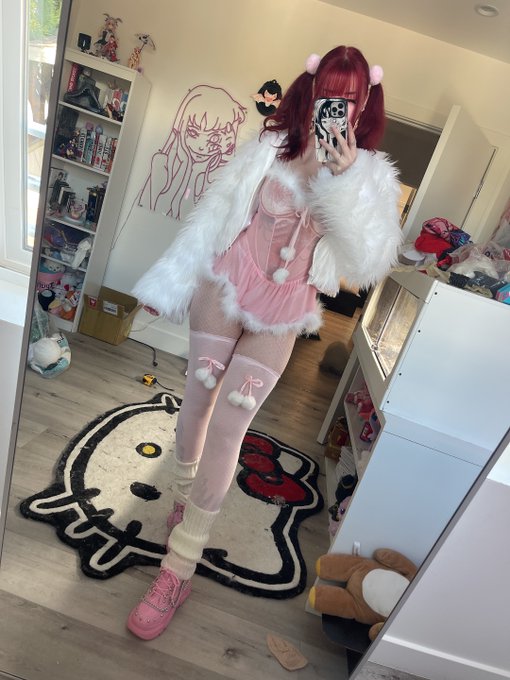 countdown outfit day one!! 🥳 I thought it would be more cold but I&rsquo;m so used to the cold that this feels