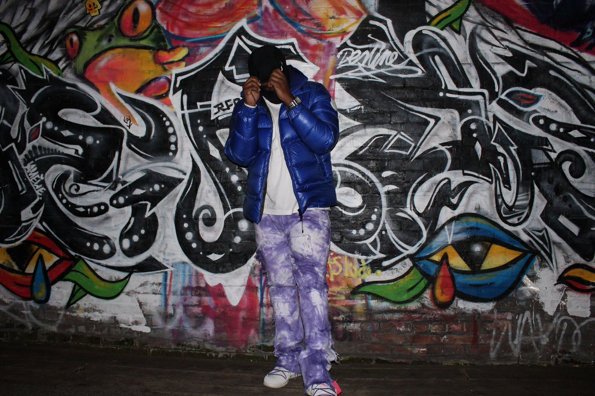 1ApplyPressure's tweet photo. “You sold a few records but you ain’t accomplish shit yet, once you go platinum or gold then you could sit back.”

📸: @Frenchthegodson https://t.co/5Bl6UlUSvw