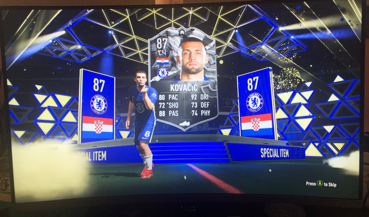 FUTspiiidey's tweet photo. Welcome, Kovacic 🤝💙 https://t.co/bIldZqVRup