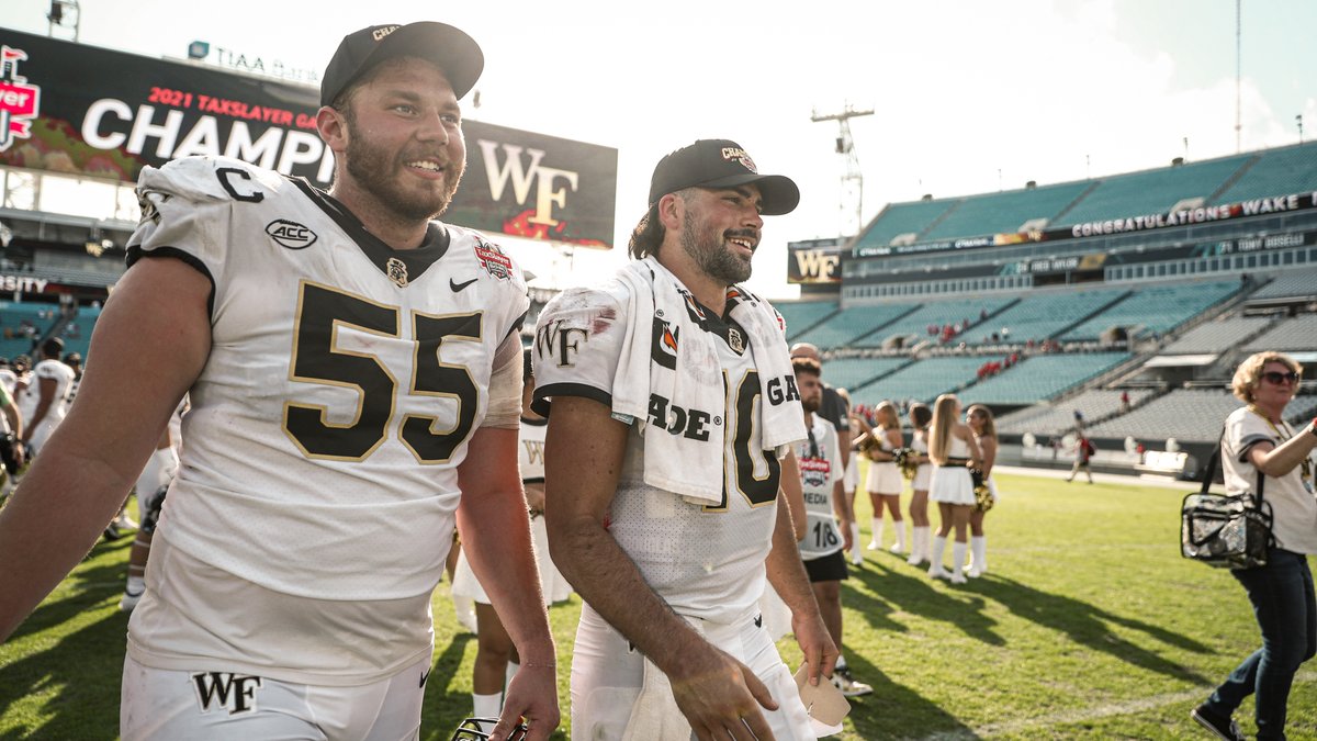 Coming home Champions 🏆

Gallery 📸: deacs.info/3FJbiBt
