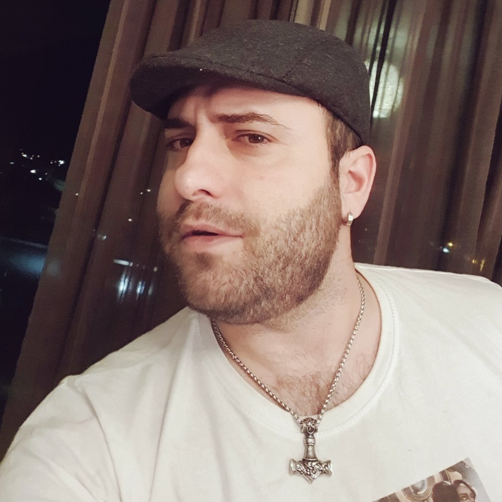 impaKt1K's tweet photo. I just went full bino. https://t.co/cQgXE0DYuh
