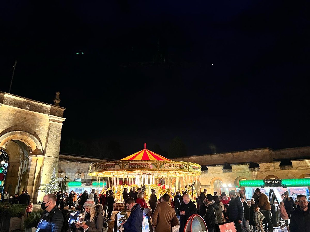 A magical evening at <a href="/BlenheimPalace/">Blenheim Palace</a> seeing out 2021.
