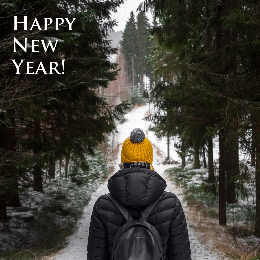 MHLinfo's tweet photo. If your New Year's resolutions include spending more time outside, being active and healthy, supporting local businesses and getting closer with your family, the Moosehead Lake Region is the place to be. 🌲 Here's to an amazing 2022!  🥂 🎉 https://t.co/oiwnR1zsSW